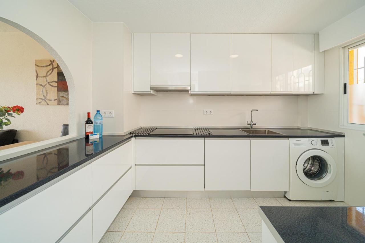 Apartment Sandra By The Sea El Campello Bagian luar foto